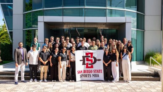 Banco BHD y MLB presentan programa de béisbol a estudiantes de EE UU