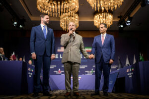 EE.UU. e Irán inician negociaciones de paz en Suiza