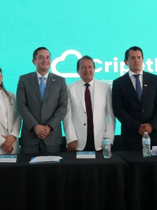 Universidad IPETH inaugura clínica dental CRIPETH en Puebla