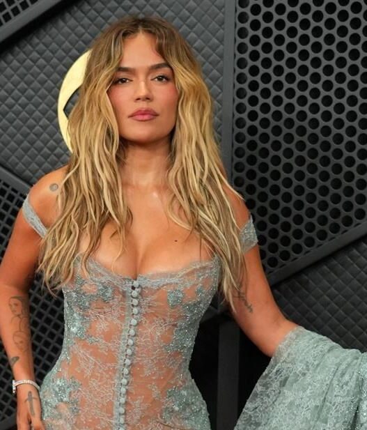 Karol G dona 1.2 mdd a víctimas de terremoto en Colombia