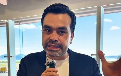 Álvarez Máynez respalda a Grecia Quiroz y al Movimiento del Sombrero