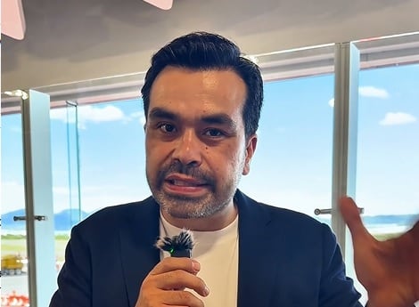 Álvarez Máynez respalda a Grecia Quiroz y al Movimiento del Sombrero