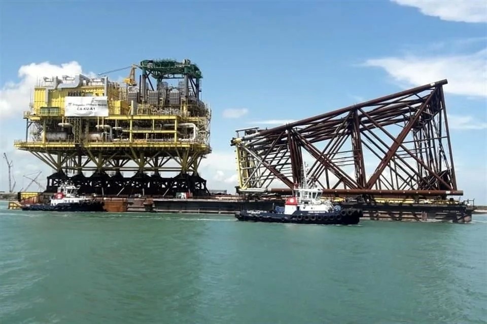 Ingresos por hidrocarburos caen a 3.1% en México en 2026