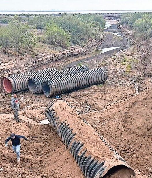 Inician trabajos de reparación en puente colapsado en Palomas