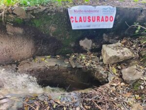 Profepa clausura cuatro descargas ilegales que contaminaban afluentes del Atoyac en Puebla