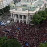 Miles protestan en Río contra posible presidencia de Flávio Bolsonaro