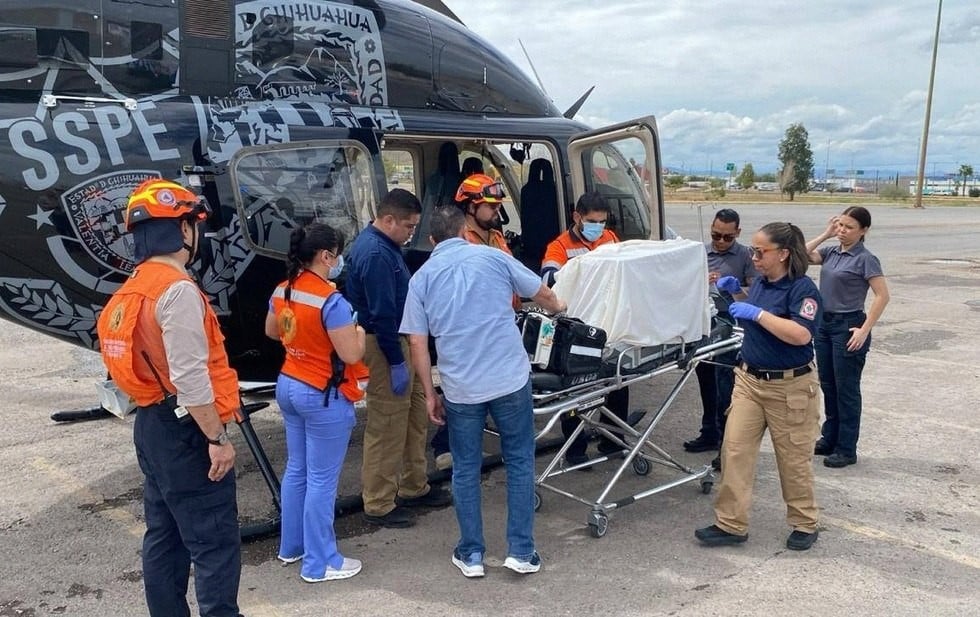 Trasladan a recién nacido de Juárez a Chihuahua por emergencia